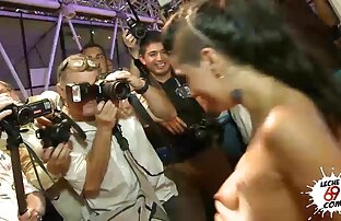 XXX Sedurre il meccanico per riparare e disegnare scarabocchi di film da vedere porno gratis lei